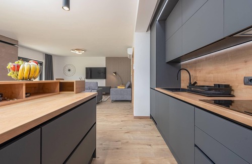 Brusane House | Stunning home in Rizvanusa with sauna