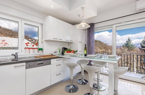 Rukavac House | Stunning home in Rukavac