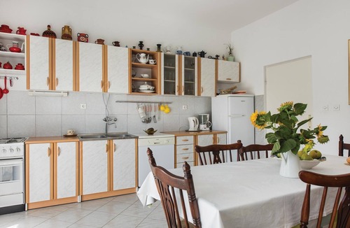 Ruzic House | Stunning home in Ruzic