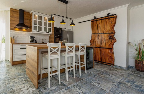 Sevid House | Stunning home in Sevid