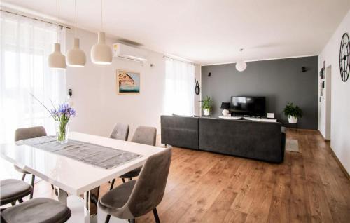 Donje Polje House | Stunning Home In Sibenik