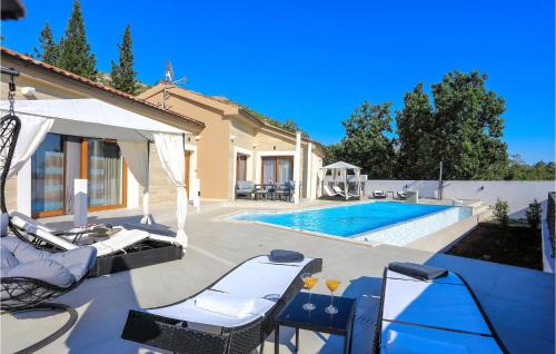 Starigrad House | Stunning Home In Starigrad Paklenica
