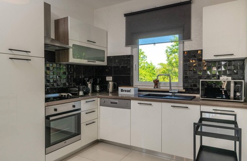 Strmac House | Stunning home in Strmac