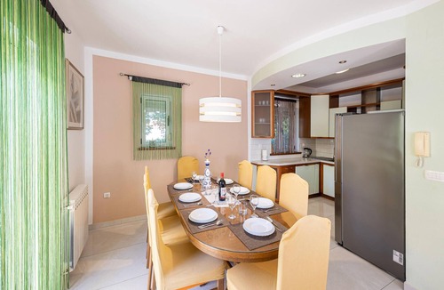 Trilj House | Stunning home in Trilj