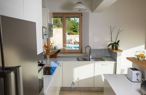 Mlini Villa | Stunning luxury 6-BR villa for 12+2, with heated pool, close to the sea