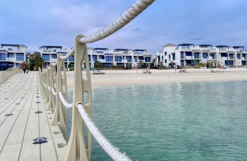 Palm Jumeirah Villa | Stunning Palm Villa with Rooftop Garden, Resort Style Pool and Beach by Exclusive Holiday Homes