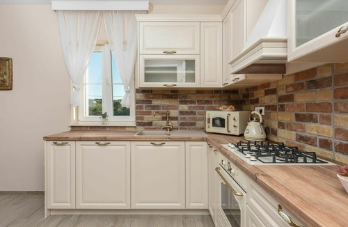 Pridraga House | Stunning private villa for 8 guests with private pool, WIFI, A/C, TV and terrace