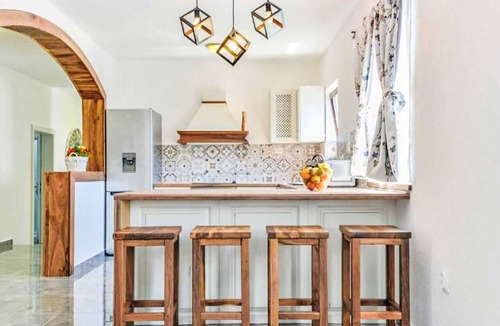 Benkovac House | Stunning private villa for 12 people with WIFI, private pool, A/C, TV, terrace and panoramic view
