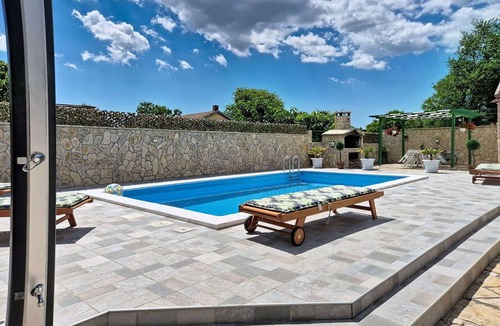 Benkovac House | Stunning private villa for 5 guests with A/C, private pool, internet, TV, patio and pets allowed