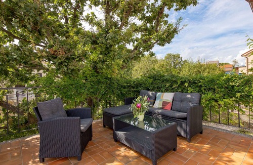 Kornic House | Stunning private villa for 6 people with WIFI, private pool, A/C, TV, terrace and pets allowed
