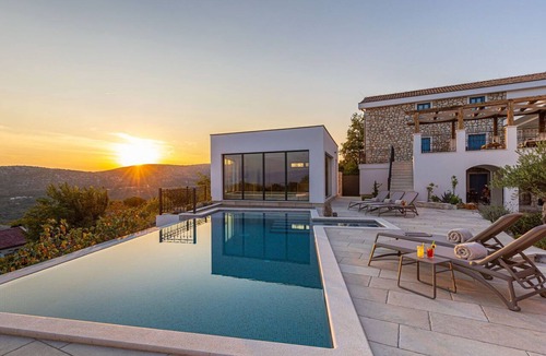 Bribir Villa | Stunning private villa for 10 people with A/C, private pool, WIFI, TV and terrace