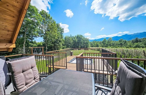 Lovinac House | Stunning private villa for 4 people with WIFI, A/C, hot tub, TV and terrace