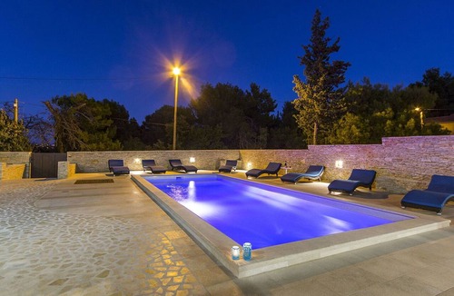 Premantura Villa | Stunning private villa for 10 guests with A/C, WIFI, private pool, TV and terrace