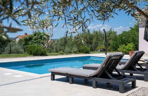 Viskovici House | Stunning private villa for 6 people with WIFI, private pool, A/C, TV and terrace