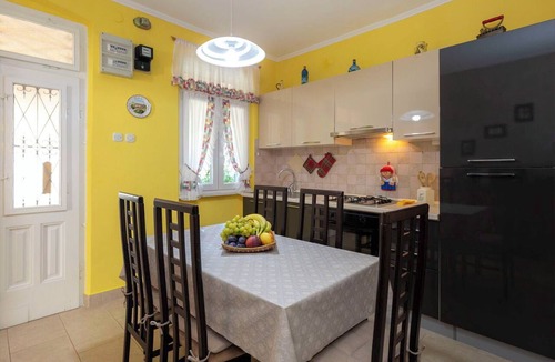 Viskovici House | Stunning private villa for 4 guests with WIFI, A/C, TV and terrace