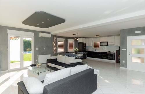 Knezovici House | Stunning private villa for 8 guests with A/C, WIFI, private pool, TV and terrace
