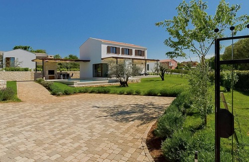 Sveti Petar u Sumi Villa | Stunning private villa for 6 people with WIFI, private pool, A/C, TV, patio and parking