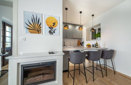 Dramalj House | Stunning private villa for 4 people with WIFI, A/C, TV and patio