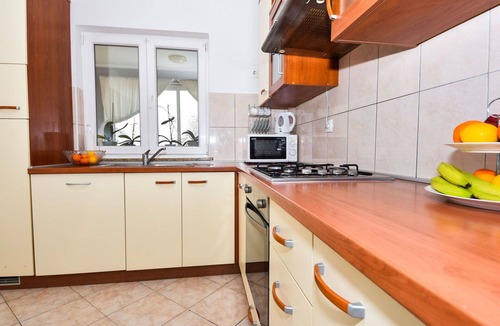 Tinj House | Stunning private villa for 6 people with A/C, private pool, WIFI, TV and terrace