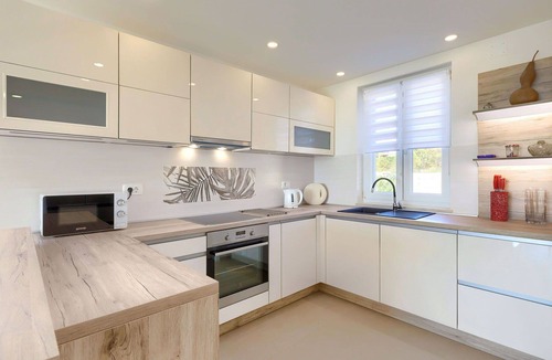 Vilanija House | Stunning private villa for 8 people with WIFI, A/C, private pool, TV and terrace