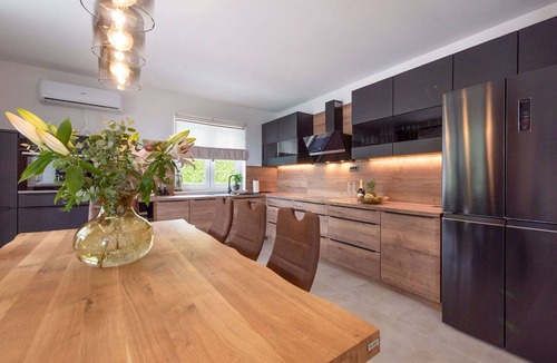Rukavac House | Stunning private villa for 8 people with private pool, WIFI, A/C, TV and terrace