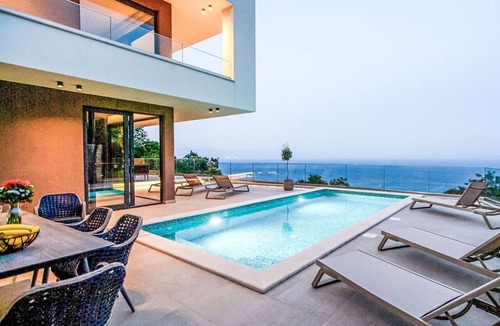 Medveja Villa | Stunning private villa for 8 people with private pool, A/C, WIFI, TV and terrace