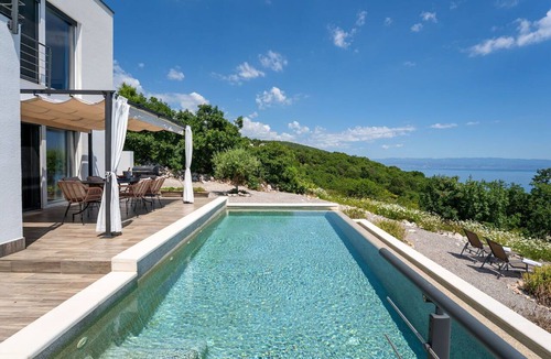 Zagorje House | Stunning private villa for 6 people with private pool, A/C, WIFI, TV and terrace