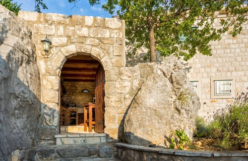 Slivno Villa | Stunning private villa with hot tub, private pool, WIFI, A/C, TV, terrace and pets allowed