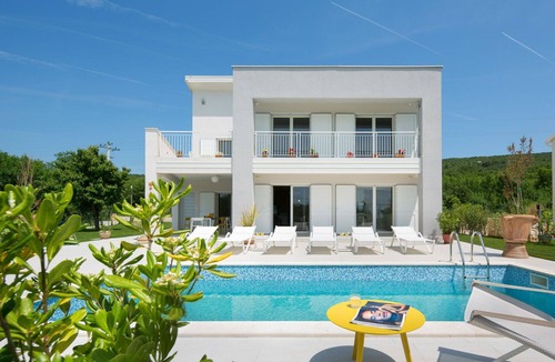 Stanisovi Villa | Stunning private villa with WIFI, A/C, private pool, TV, terrace, pets allowed and panoramic view