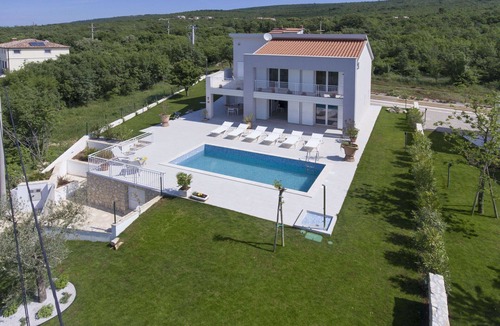 Stanisovi Villa | Stunning private villa with WIFI, A/C, private pool, TV, terrace, pets allowed and panoramic view
