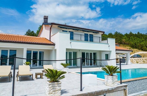 Korelici House | Stunning private villa with private pool, WIFI, A/C, TV, terrace, pets allowed and panoramic view