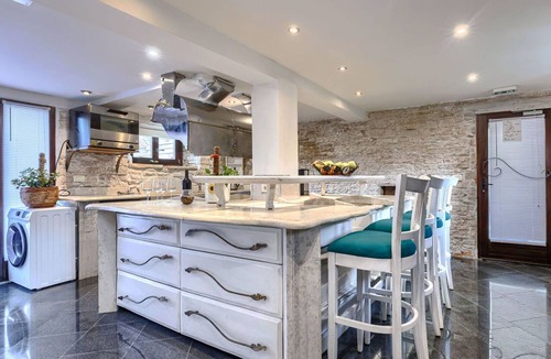 Katun Lindarski House | Stunning private villa with private pool, A/C, WIFI, hot tub, TV, terrace and pets allowed