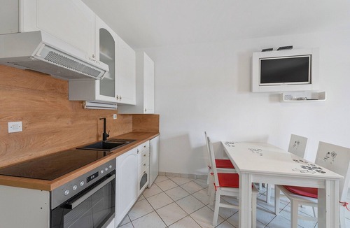 Sveti Filip i Jakov Apartment | Stunning Seaview Getaway for 2