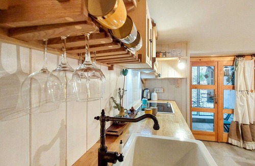 Cres House | Stunning villa for 4 people with A/C, WIFI and balcony