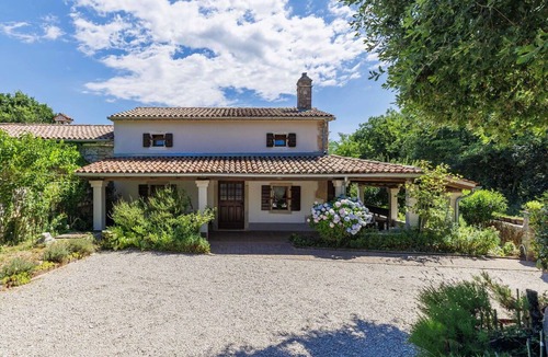 Zupanici House | Stunning villa for 6 guests with private pool, A/C, WIFI, TV, terrace and pets allowed