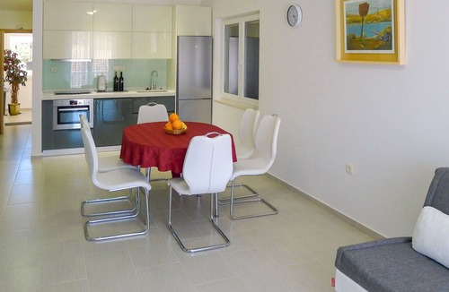 Stari Grad House | Stunning villa for 6 guests with private pool, WIFI, A/C, TV and terrace