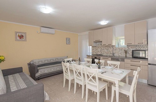 Oklaj House | Stunning villa for 8 guests with A/C, WIFI, private pool, TV and patio