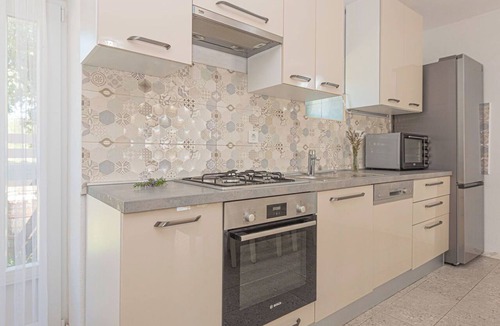 Oklaj House | Stunning villa for 8 guests with A/C, WIFI, private pool, TV and patio