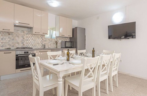 Oklaj House | Stunning villa for 8 guests with A/C, WIFI, private pool, TV and patio
