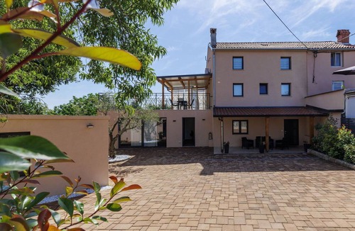 Radini House | Stunning villa for 8 guests with WIFI, private pool, A/C, TV, terrace and pets allowed
