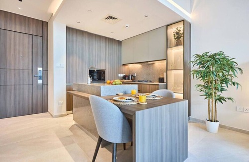 Trade Centre 1 Condo | Stylish 1-Bedroom Apartment with Balcony in Dubai