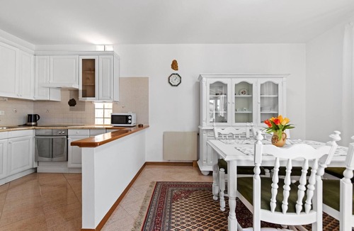 Buje House | Stylish Villa in Buje with outdoor kitchen