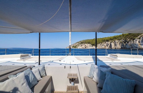 Kastel Gomilica Boat Rental | Sun-Kissed Sailing Adventure in Split, Croatia