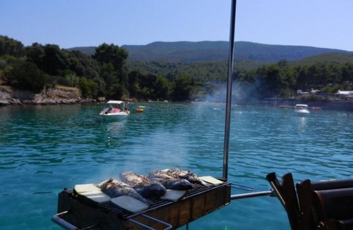Bacvice Boat Rental | Sun-Kissed Sailing Adventure in Split, Croatia