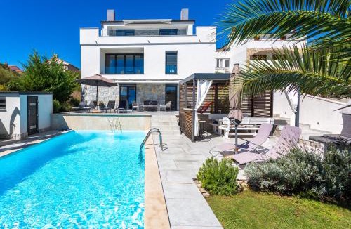 Kornic Villa | Sun & Sea Villa with a view