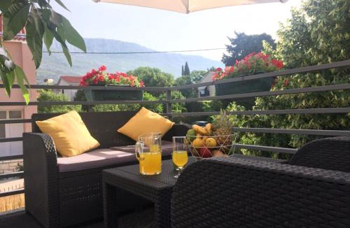 Kastel Gomilica Apartment | Sunflower