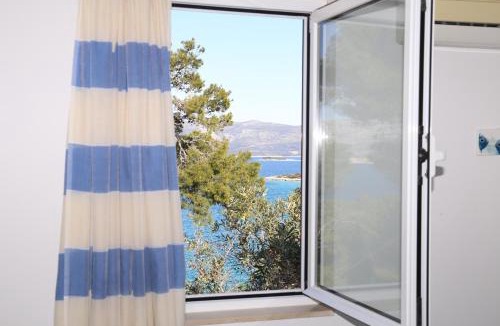 Lumbarda Apartment | SUNNY BLUE