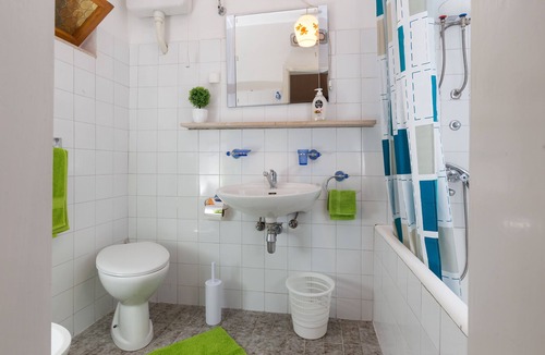 Gruz House | Sunset Bay Room - Double Room with Terrace and Partial Sea View