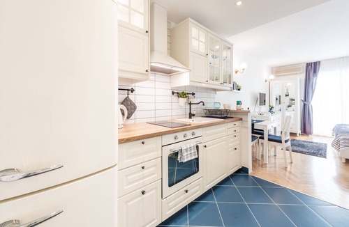 Babin Kuk Apartment | Sweet apartment next to the pebble beach in the center of amazing Dubrovnik