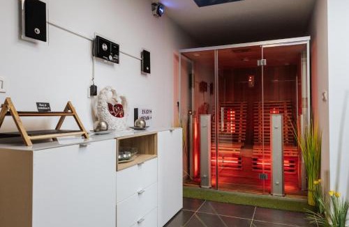 Bostanj House | Tanja s Holiday Home in Nature with sauna and hot tub